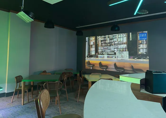 Tryp By Wyndham Topkapi 4*