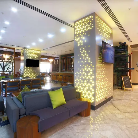 酒店 Tryp By Wyndham Topkapi 4*