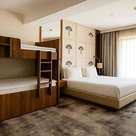 Hotel Tryp By Wyndham Topkapi 4*