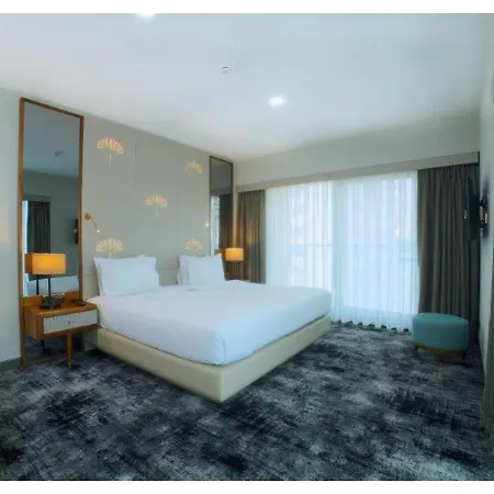 Hotel Tryp By Wyndham Topkapi 4*