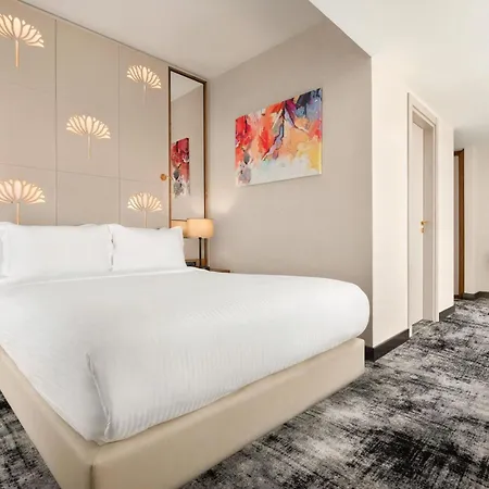 Hotel Tryp By Wyndham Topkapi 4*