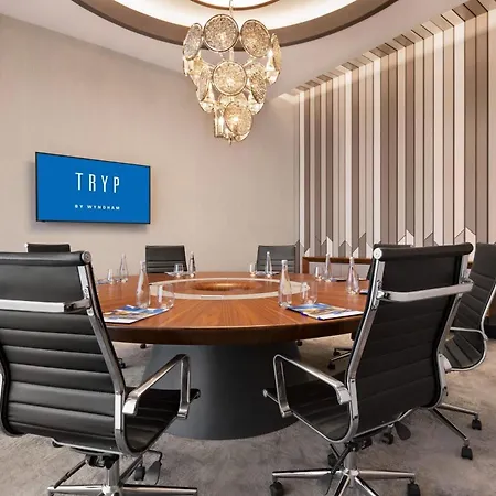 Tryp By Wyndham Topkapi Hotel 4*