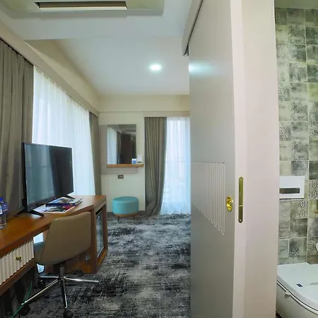 فندق Tryp By Wyndham Topkapi اسطنبول