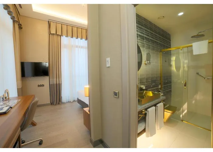 Tryp By Wyndham Topkapi Hotel