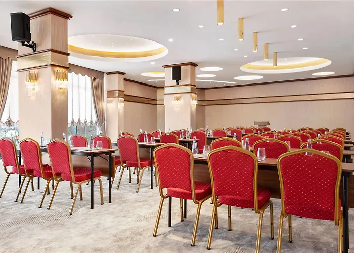 Tryp By Wyndham Topkapi 4*