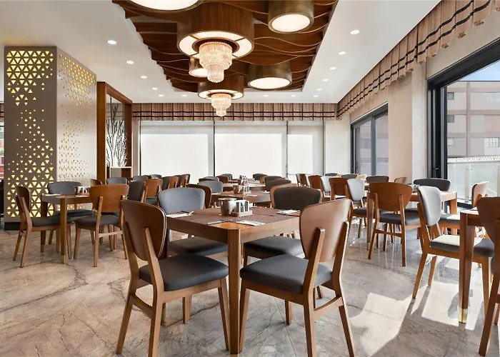 Tryp By Wyndham Topkapi 4*