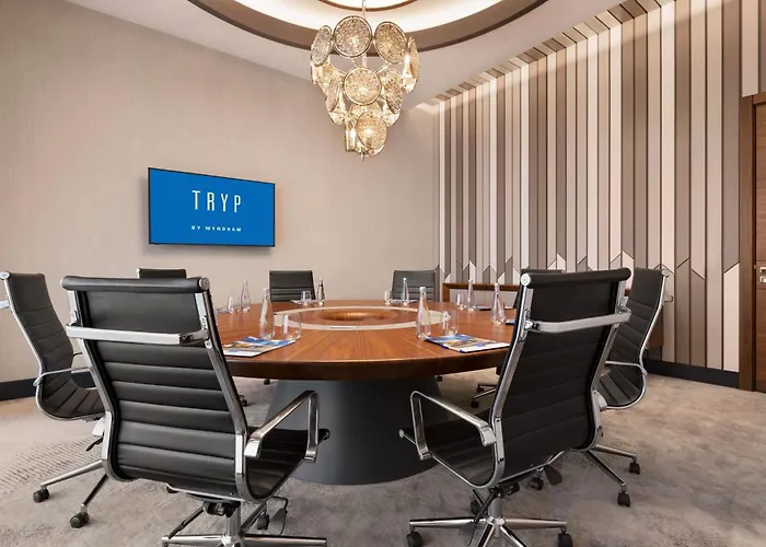 Tryp By Wyndham Topkapi Hotel 4*